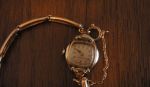 Bulova hodinky, zachovale, pozlatene, vek asi 40r